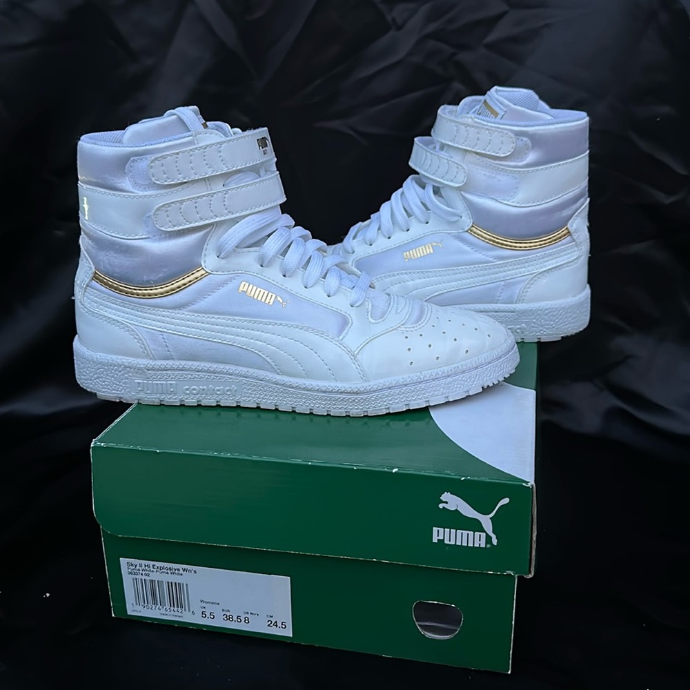 Puma tennis shoes